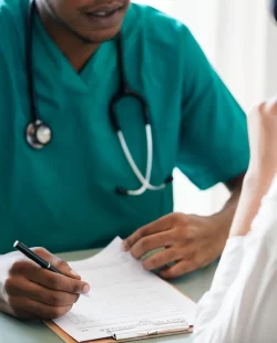 doctor-diagnose-patient-symptoms-hospital_53876-13387